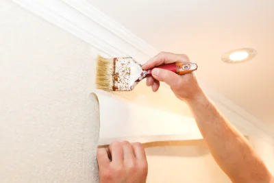 Pose de papier peint aux Tourrettes — revêtements muraux et toiles de verre